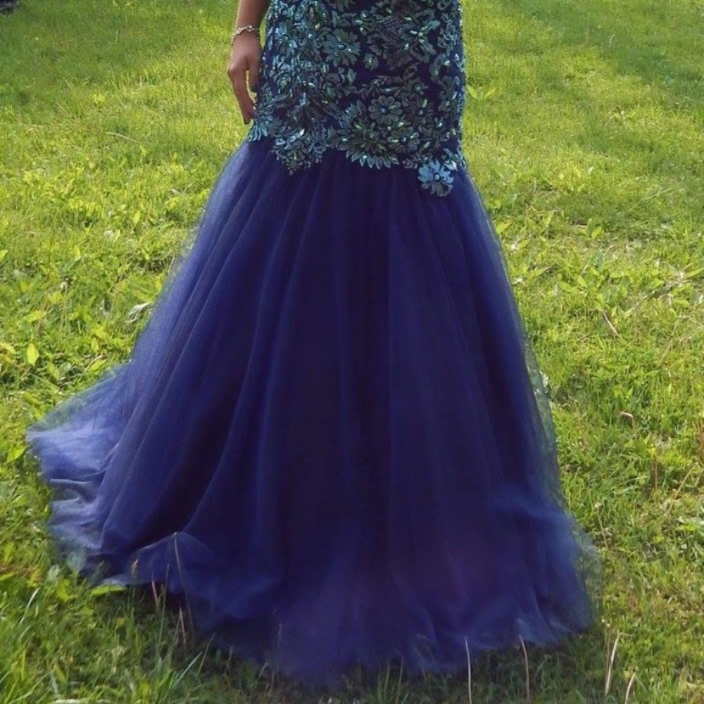 Prom Dress - Picture 2 of 6